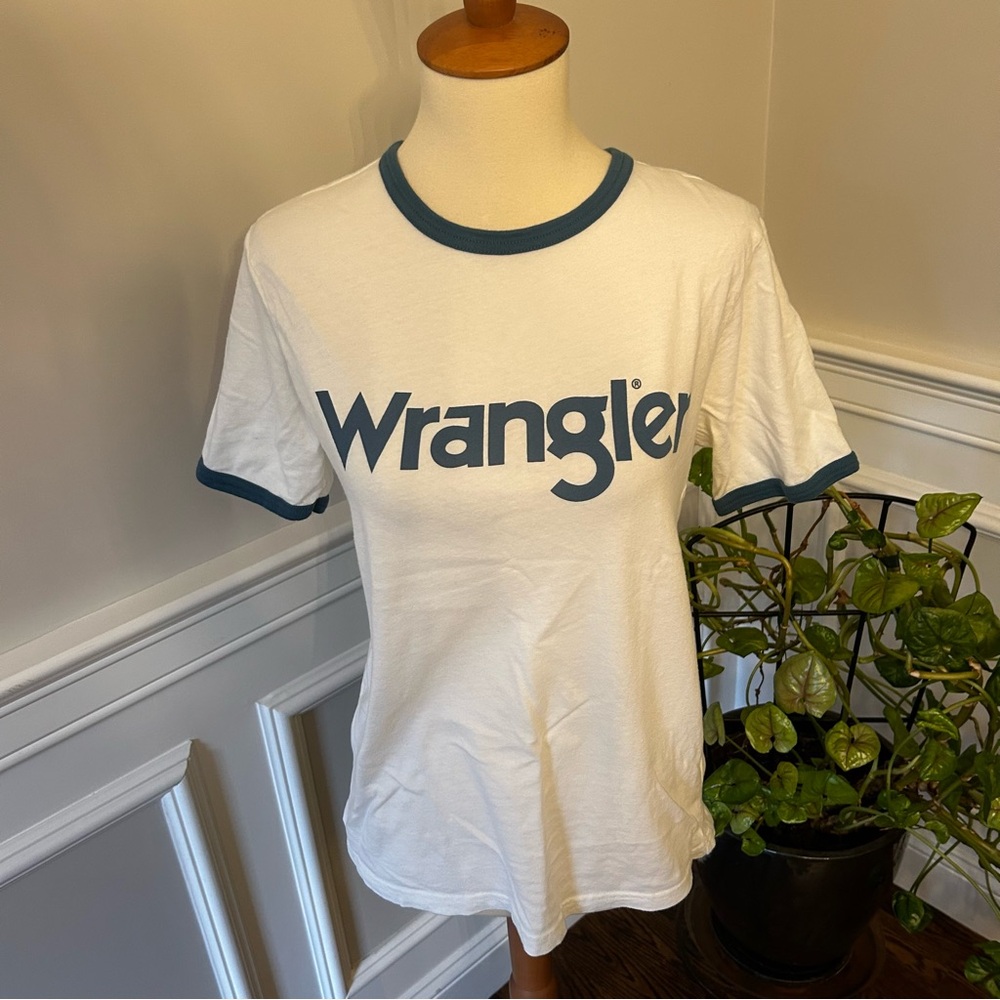 Wrangler Cream T-Shirt with Blue Trim